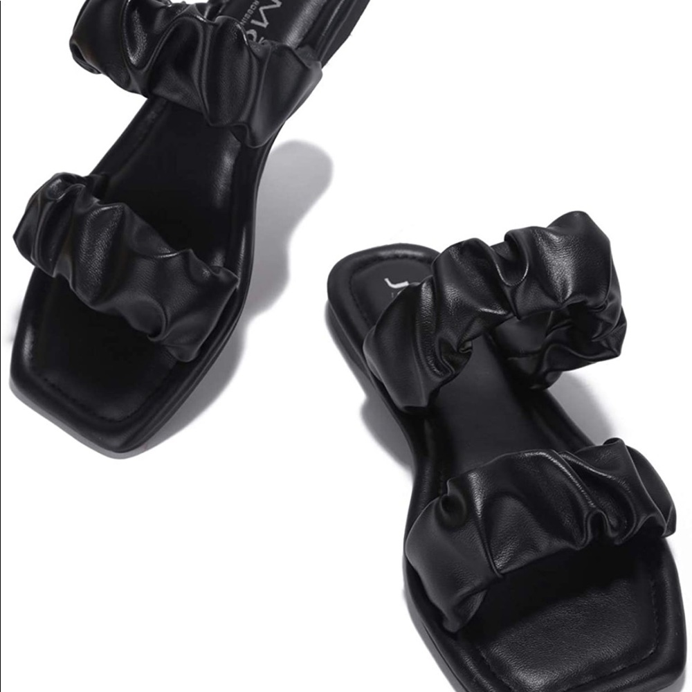 Jomo By Cape Robbin Sandals